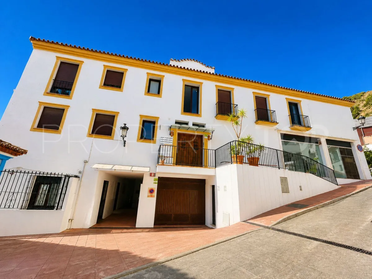Ático en venta de 2 dormitorios en Benahavis
