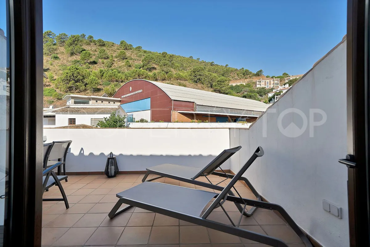 Ático en venta de 2 dormitorios en Benahavis