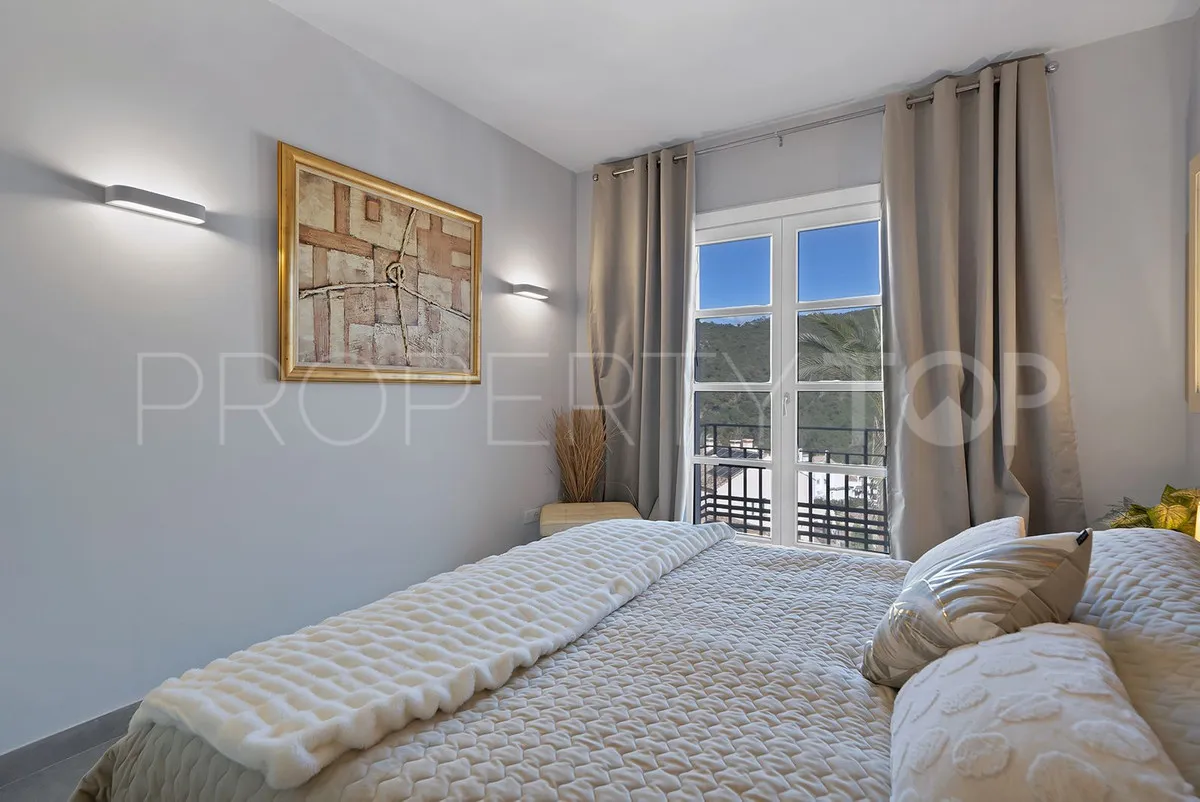 Benahavis 4 bedrooms town house for sale