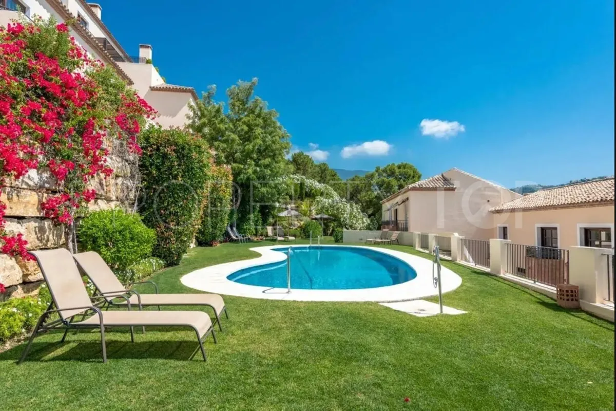 Benahavis 4 bedrooms town house for sale