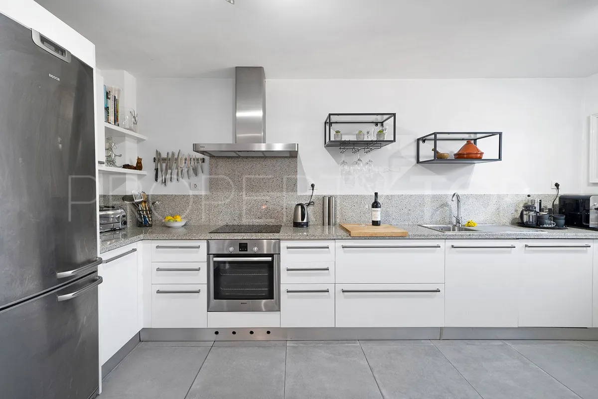 Benahavis 4 bedrooms town house for sale