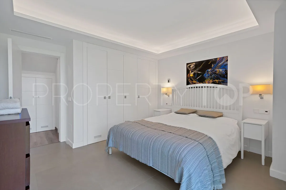 Nueva Andalucia, villa en venta de 4 dormitorios