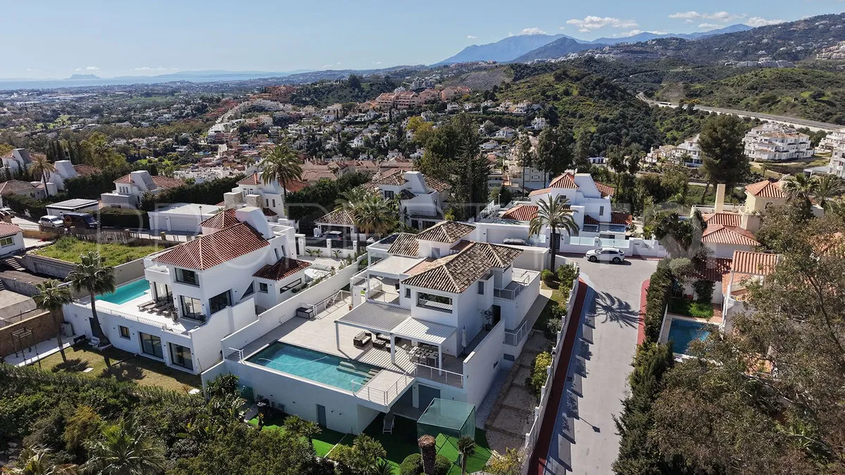 Nueva Andalucia, villa en venta de 4 dormitorios