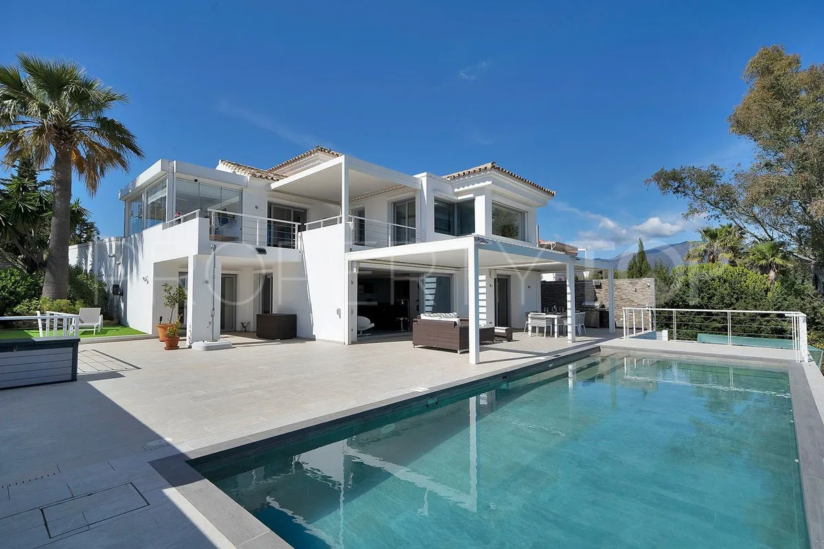 Nueva Andalucia, villa en venta de 4 dormitorios