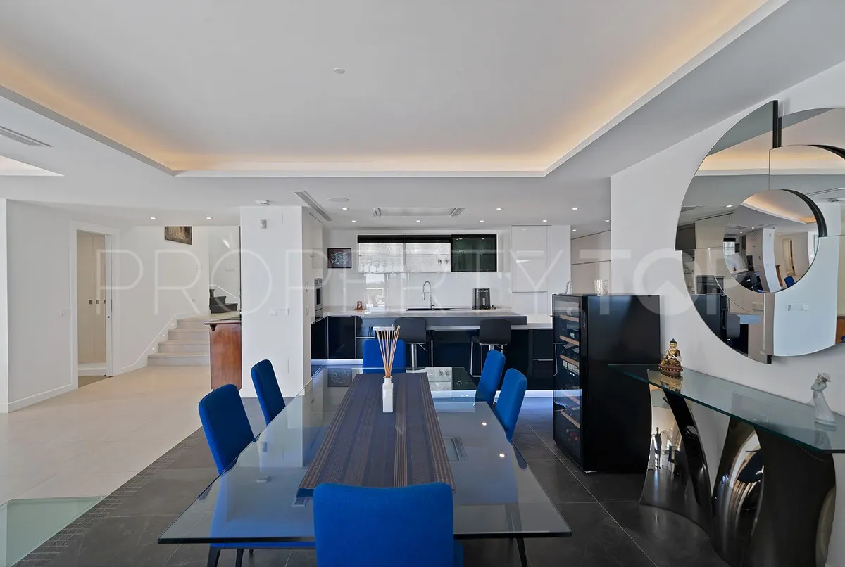 Nueva Andalucia, villa en venta de 4 dormitorios