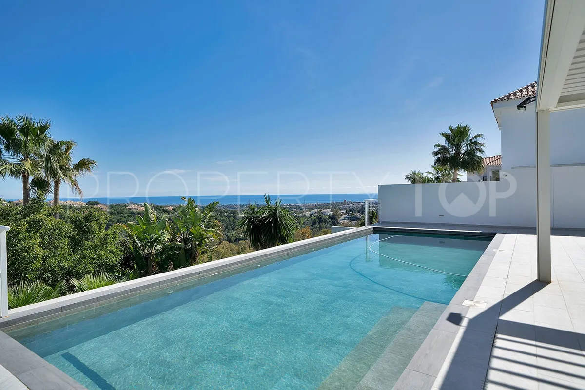 Nueva Andalucia, villa en venta de 4 dormitorios