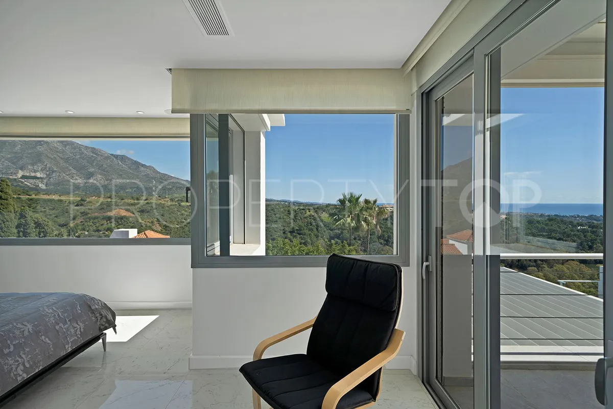 Nueva Andalucia, villa en venta de 4 dormitorios