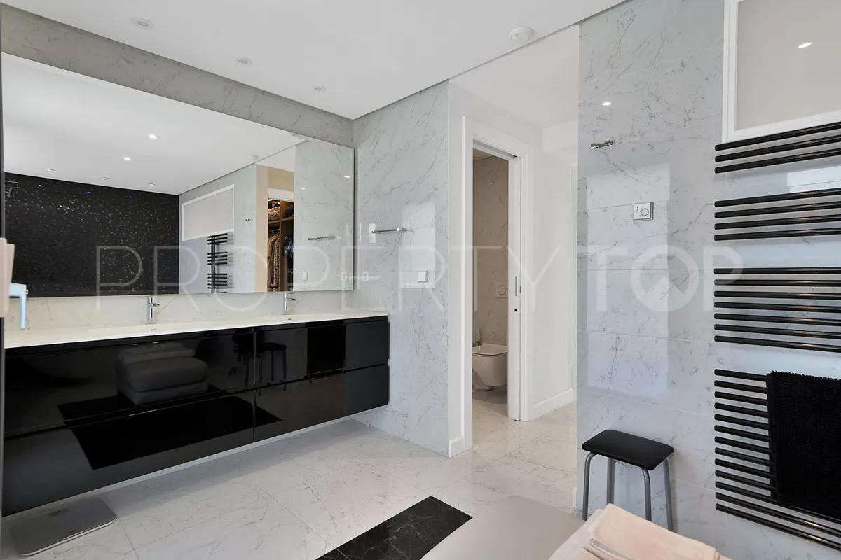 Nueva Andalucia, villa en venta de 4 dormitorios