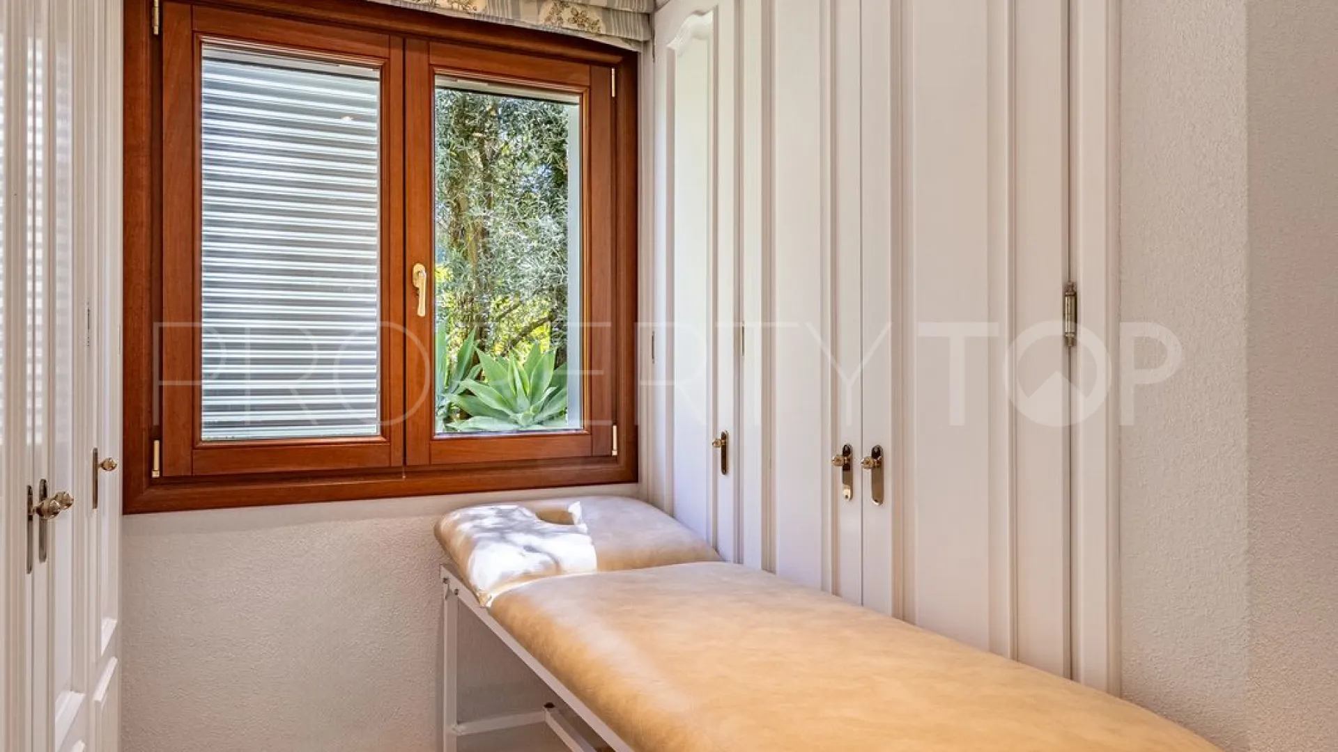 Comprar villa en New Golden Mile