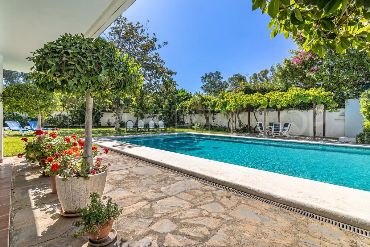 Comprar villa en New Golden Mile