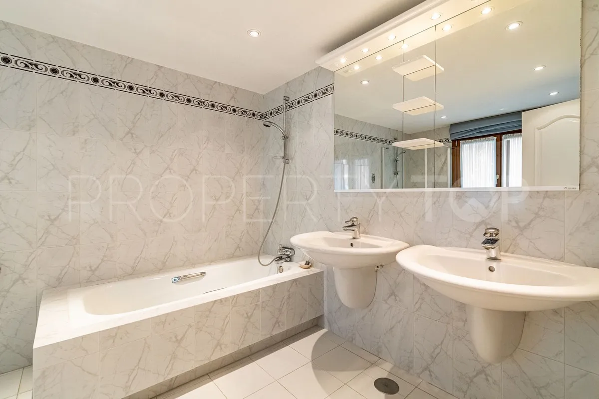 Comprar villa en New Golden Mile