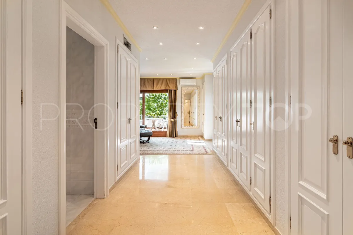 Comprar villa en New Golden Mile