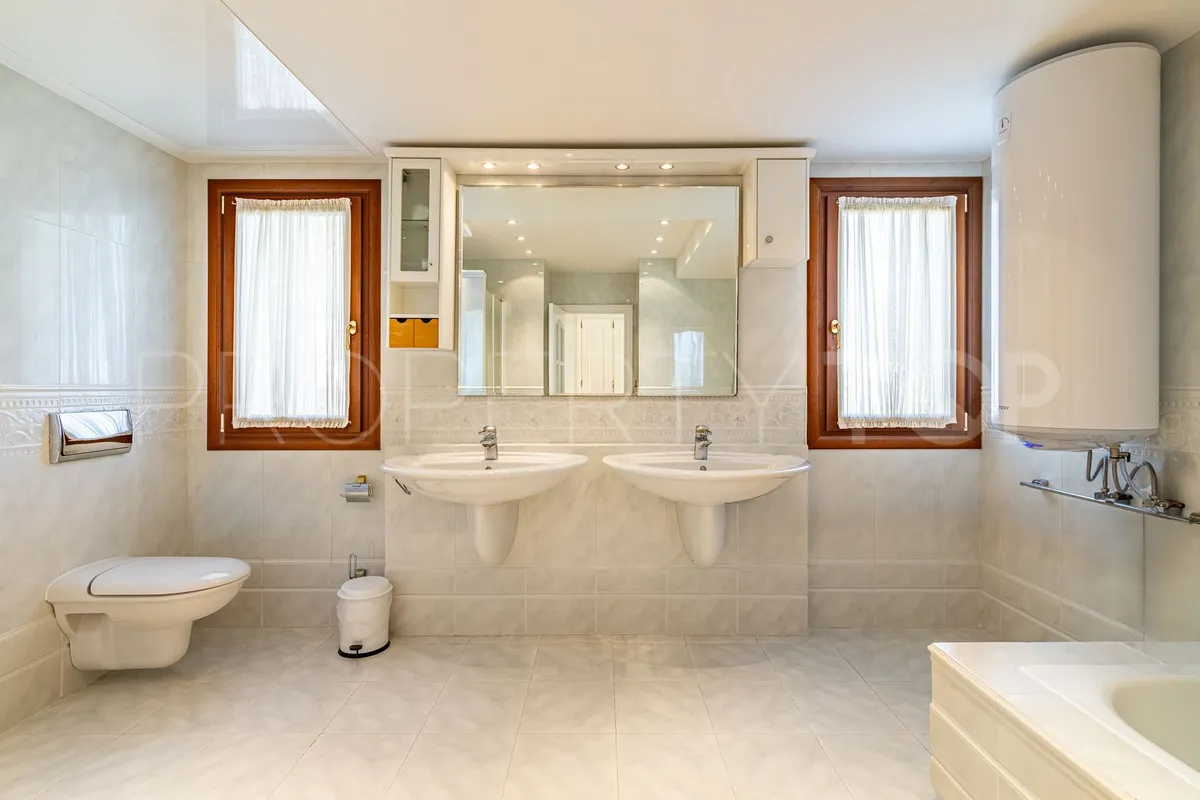 Comprar villa en New Golden Mile