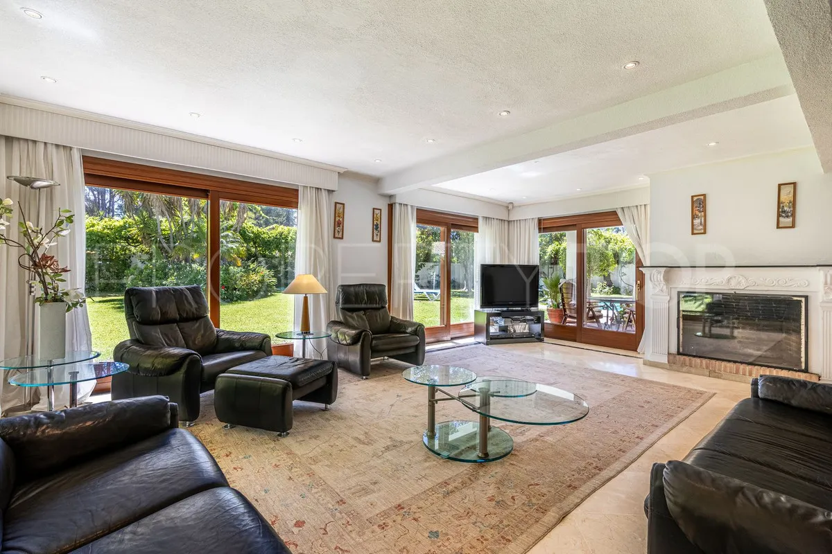 Comprar villa en New Golden Mile