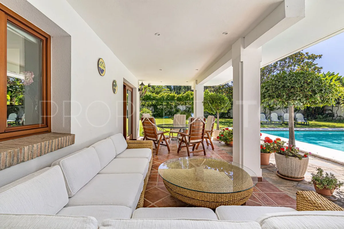 Comprar villa en New Golden Mile