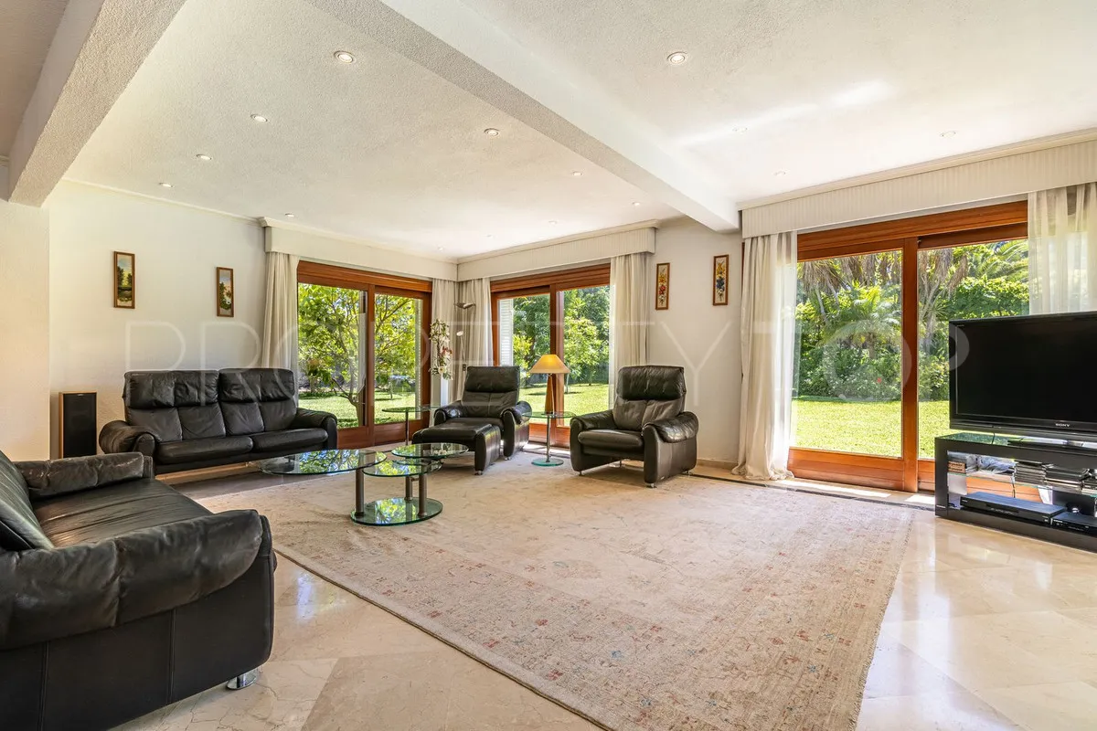 Comprar villa en New Golden Mile