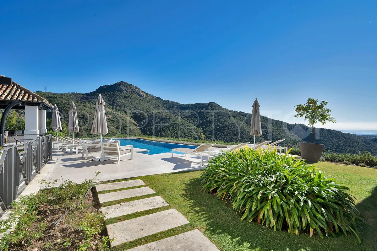 Benahavis villa for sale
