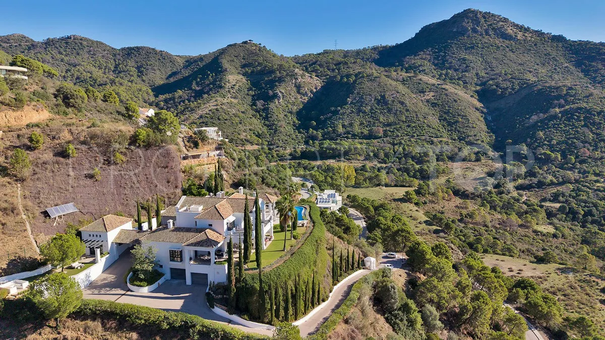 Benahavis villa for sale