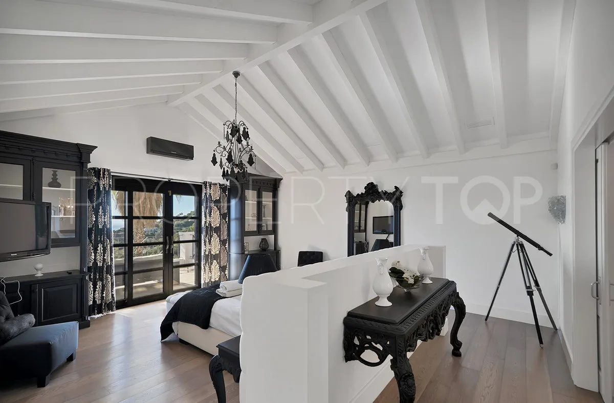Benahavis villa for sale
