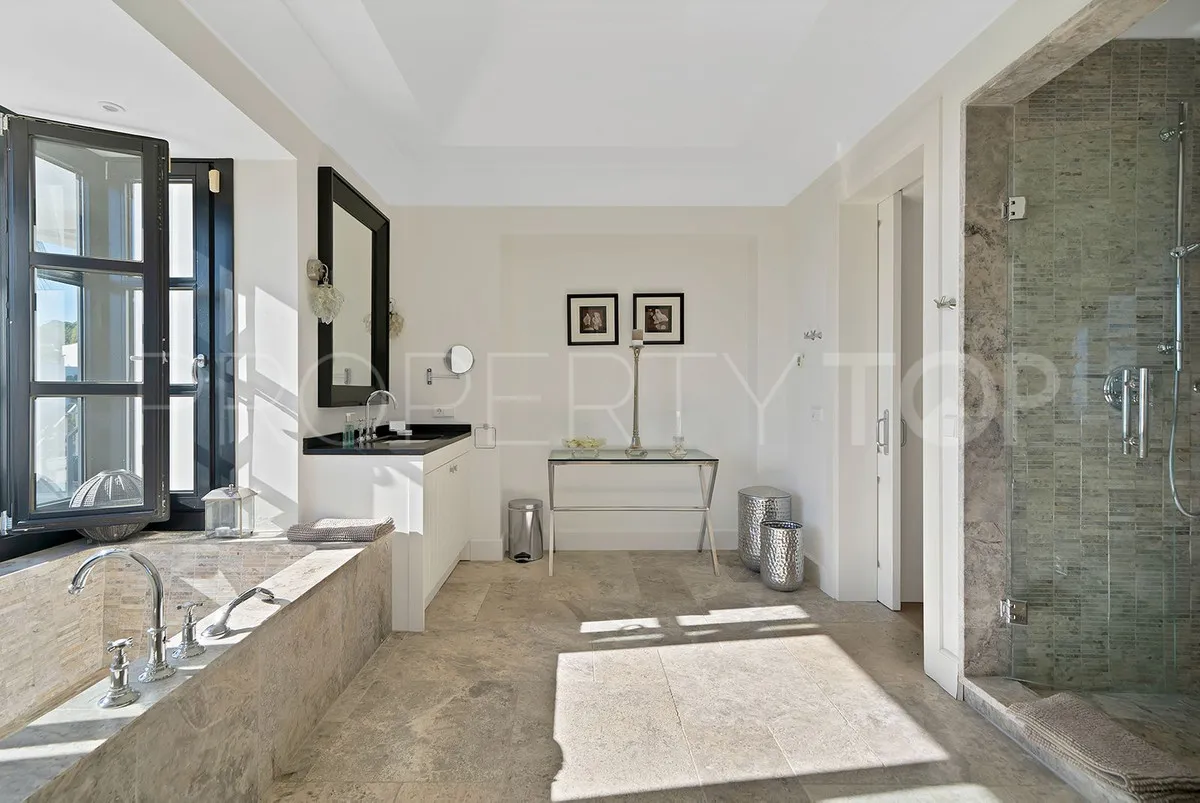 Benahavis villa for sale