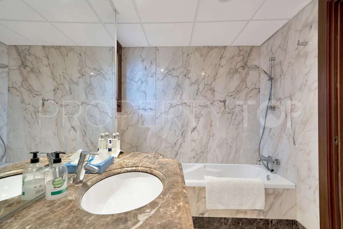 Comprar apartamento planta baja en New Golden Mile