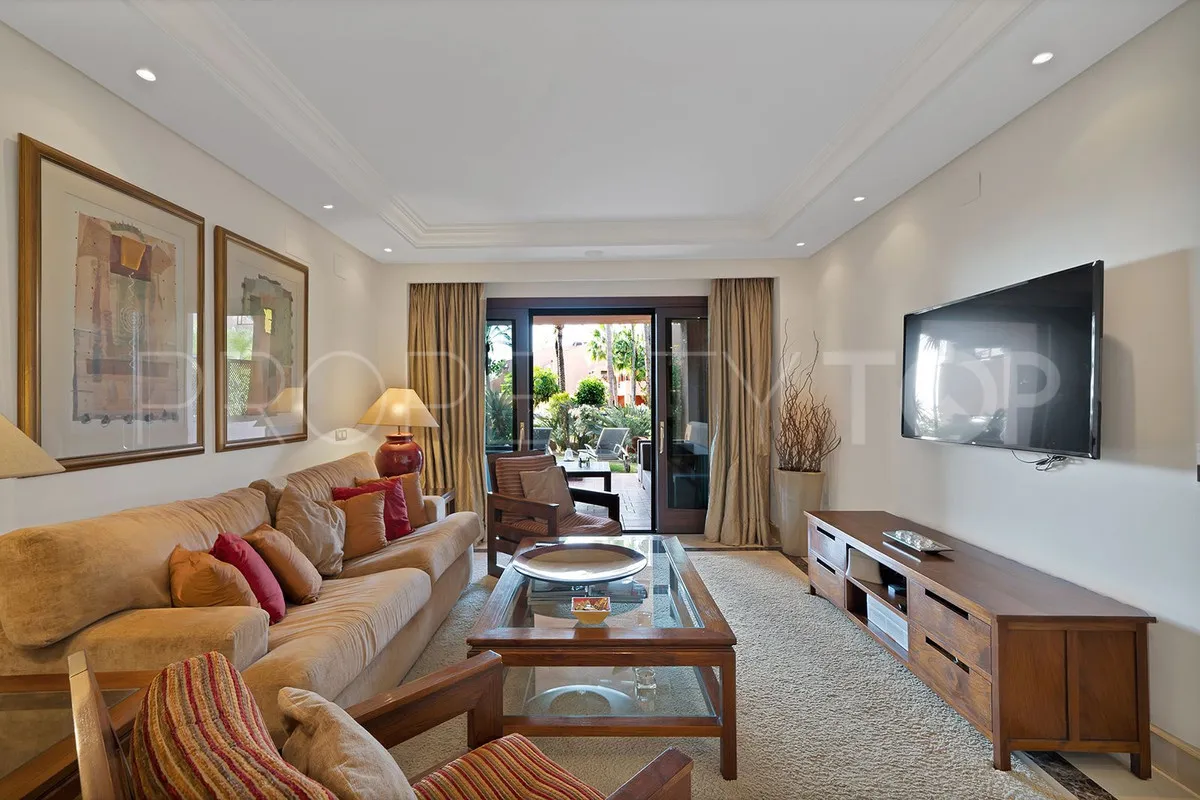 Comprar apartamento planta baja en New Golden Mile