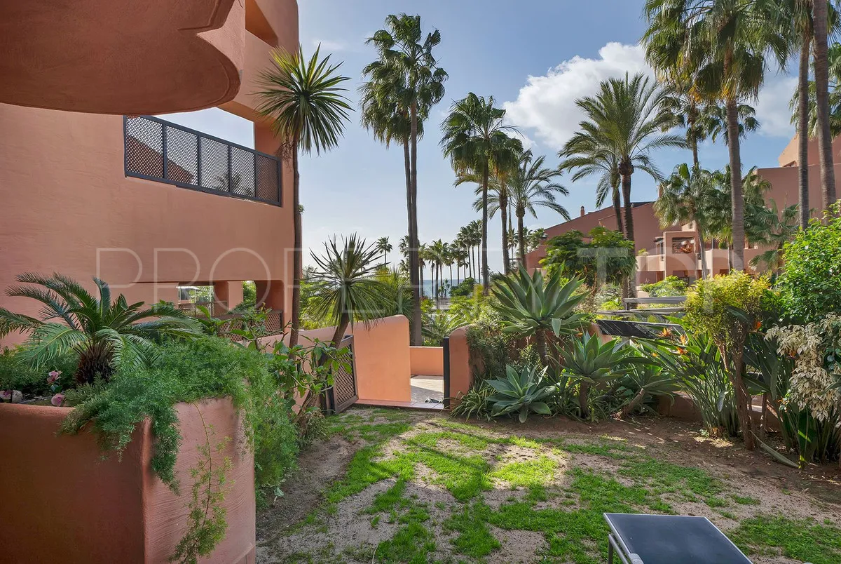 Comprar apartamento planta baja en New Golden Mile
