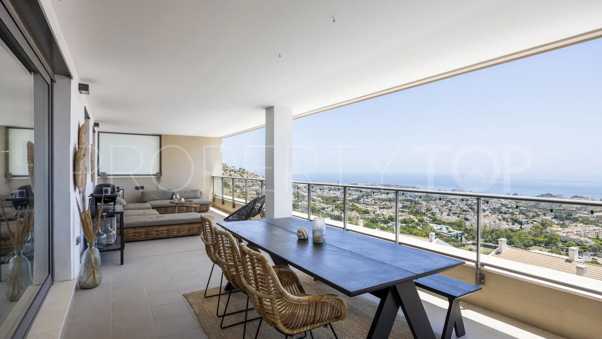 Comprar apartamento en Benalmadena Costa con 2 dormitorios