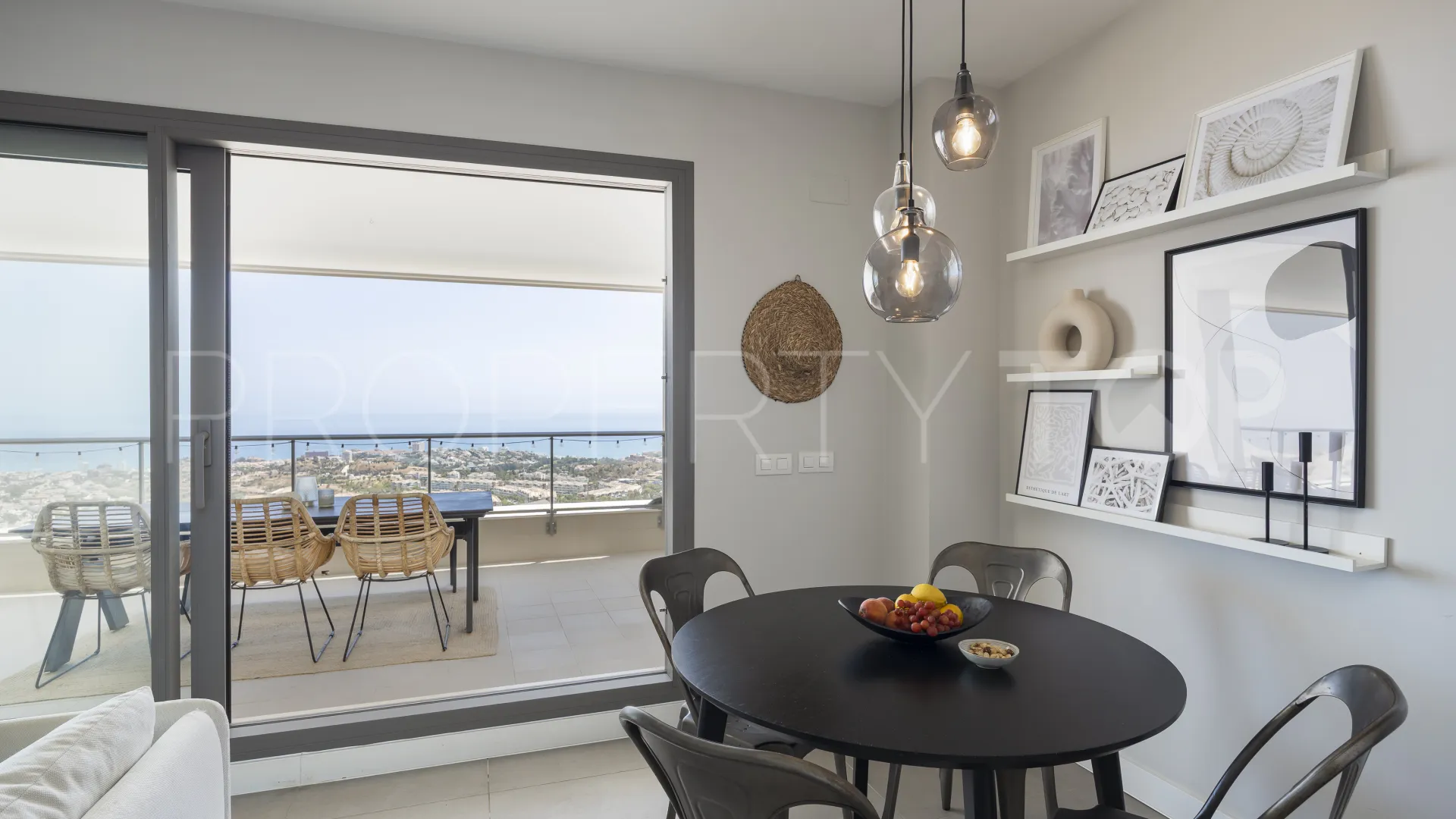Comprar apartamento en Benalmadena Costa con 2 dormitorios