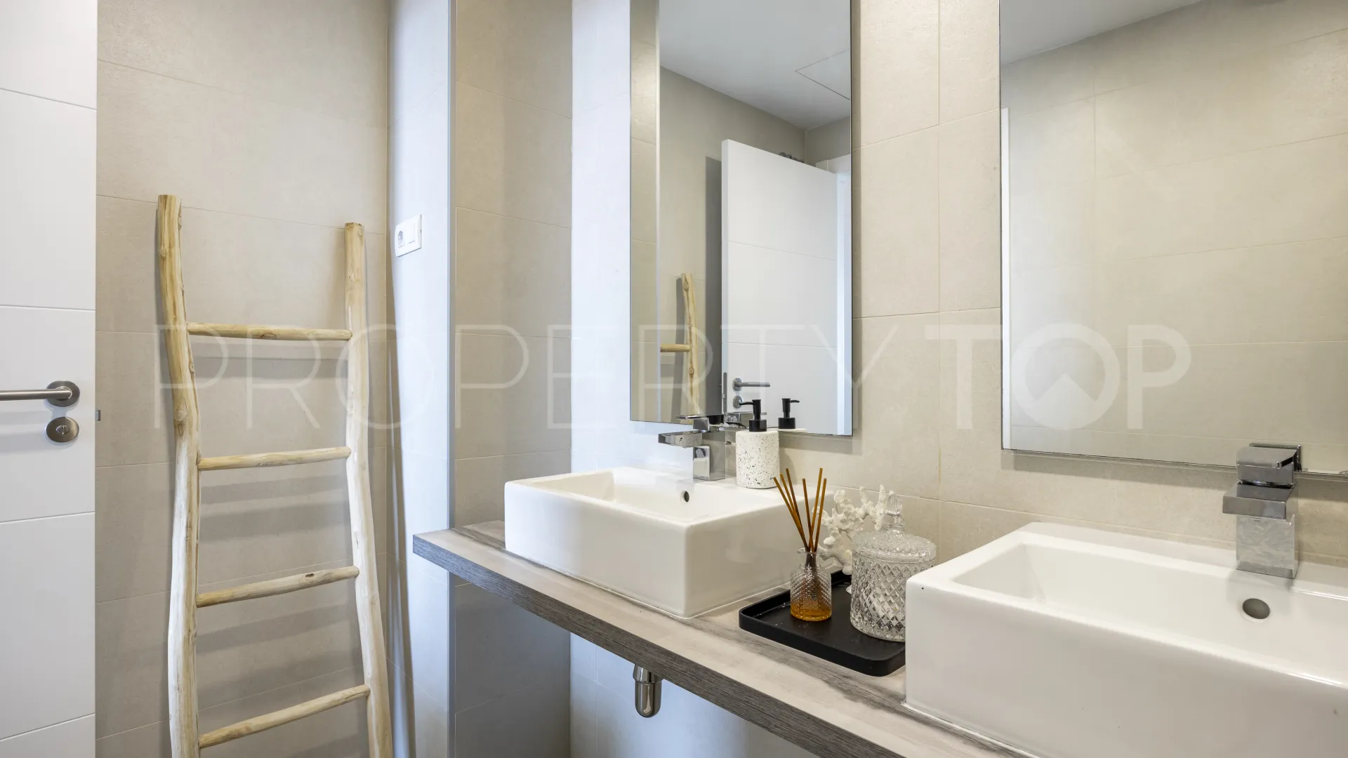 Comprar apartamento en Benalmadena Costa con 2 dormitorios