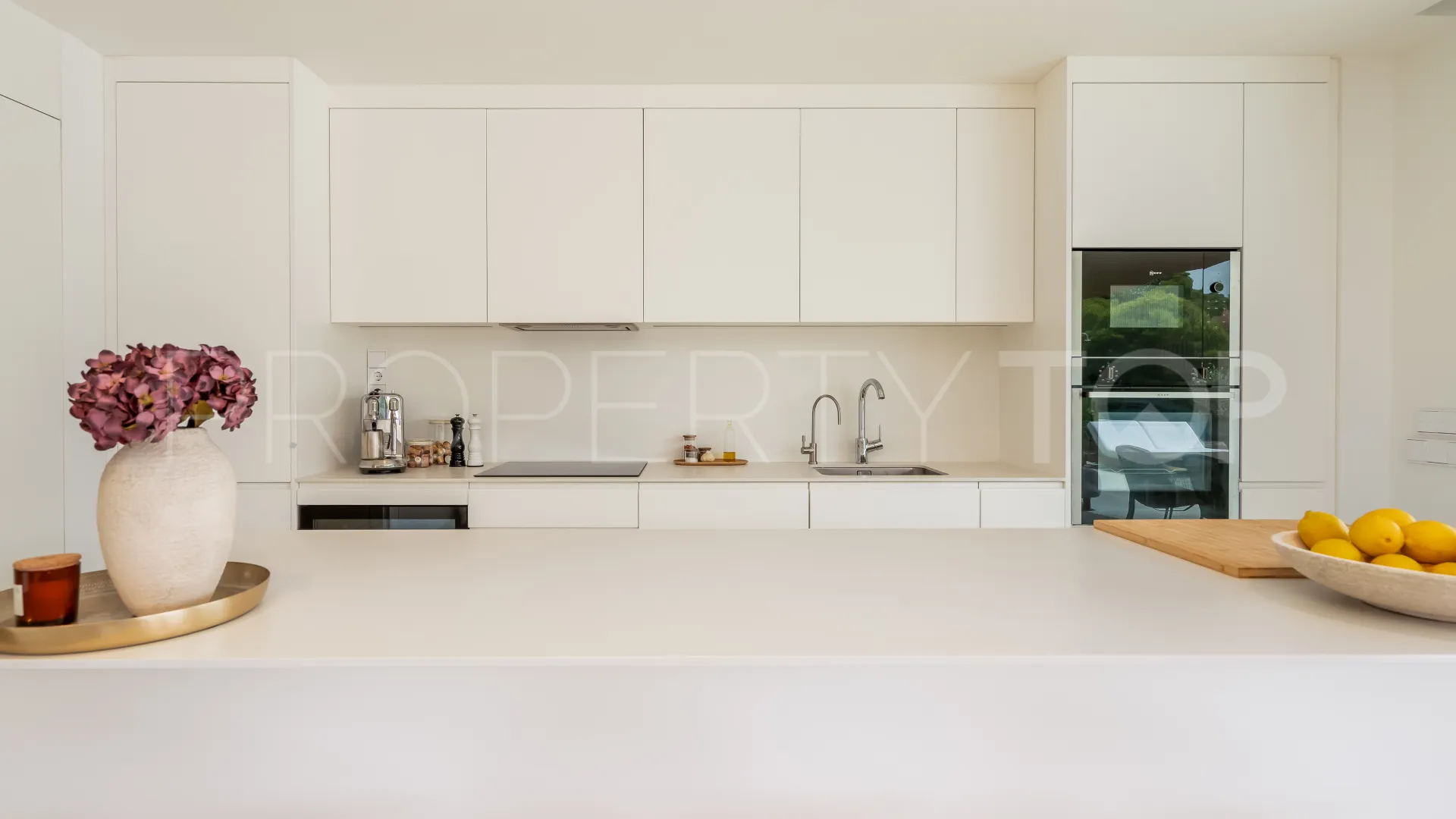 Ground floor apartment for sale in El Higueron