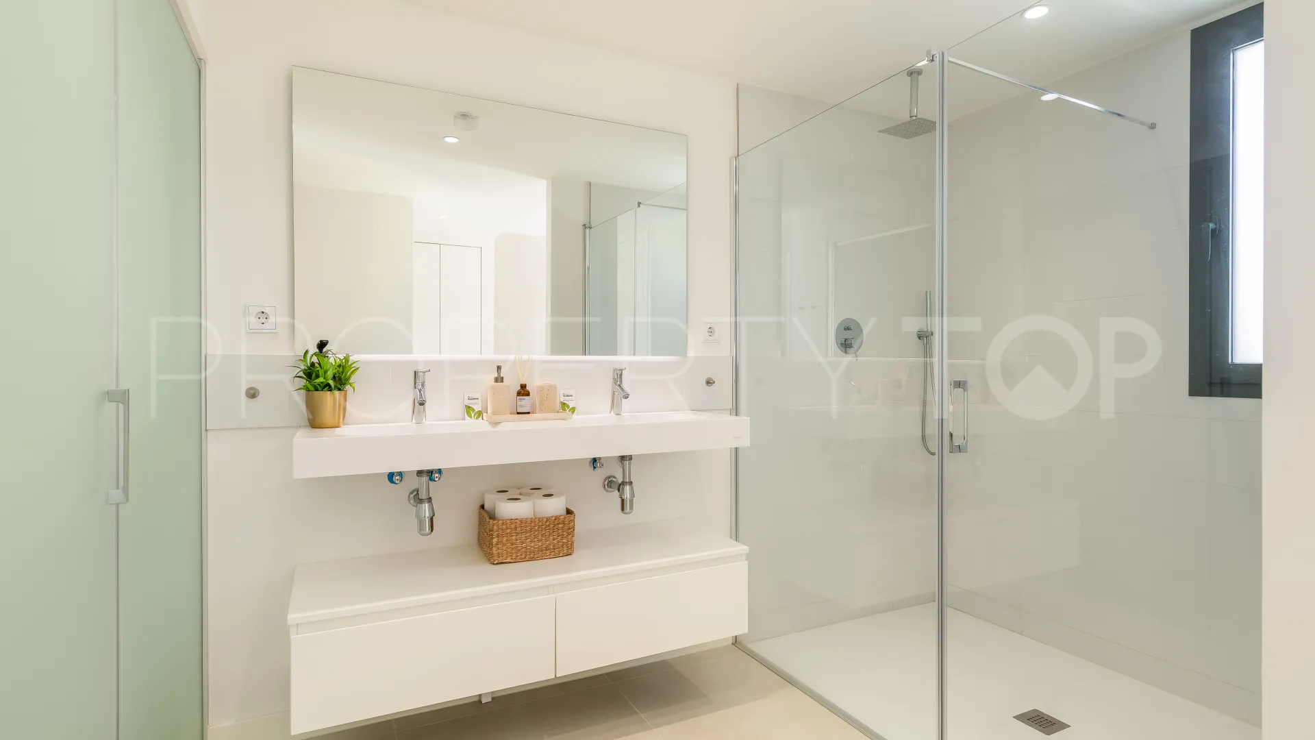 Ground floor apartment for sale in El Higueron