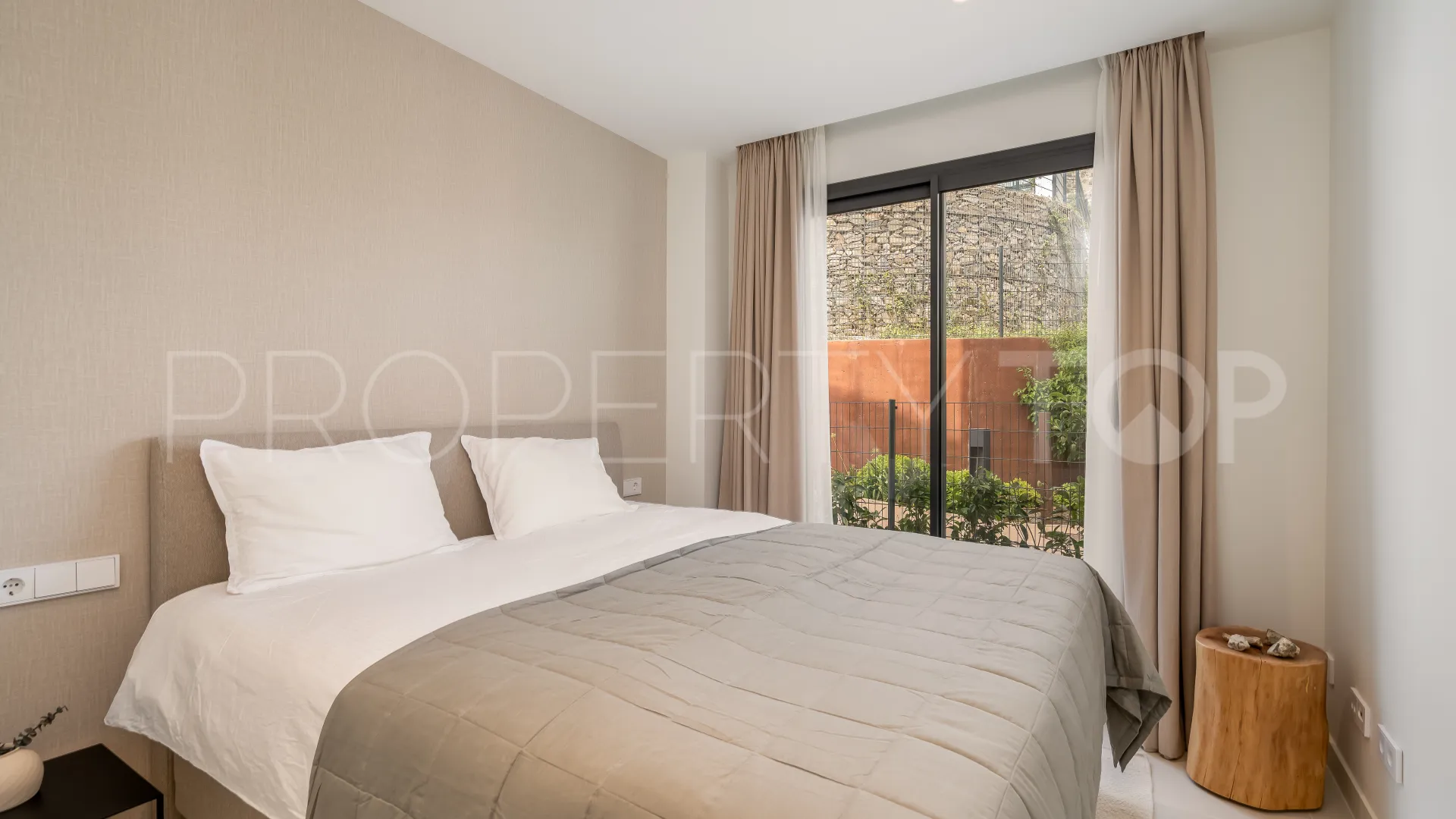 Ground floor apartment for sale in El Higueron