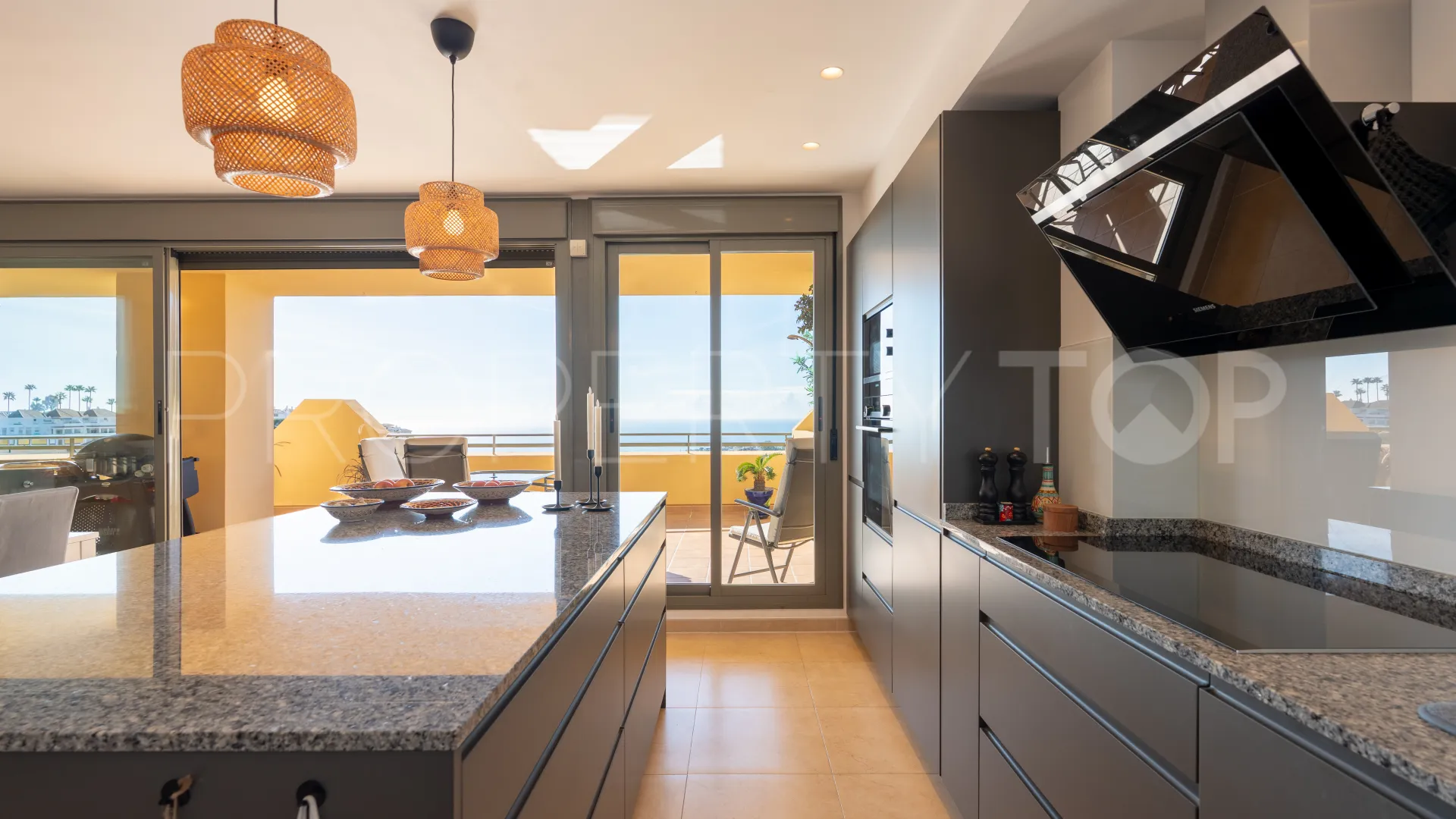 2 bedrooms Sitio de Calahonda ground floor apartment for sale
