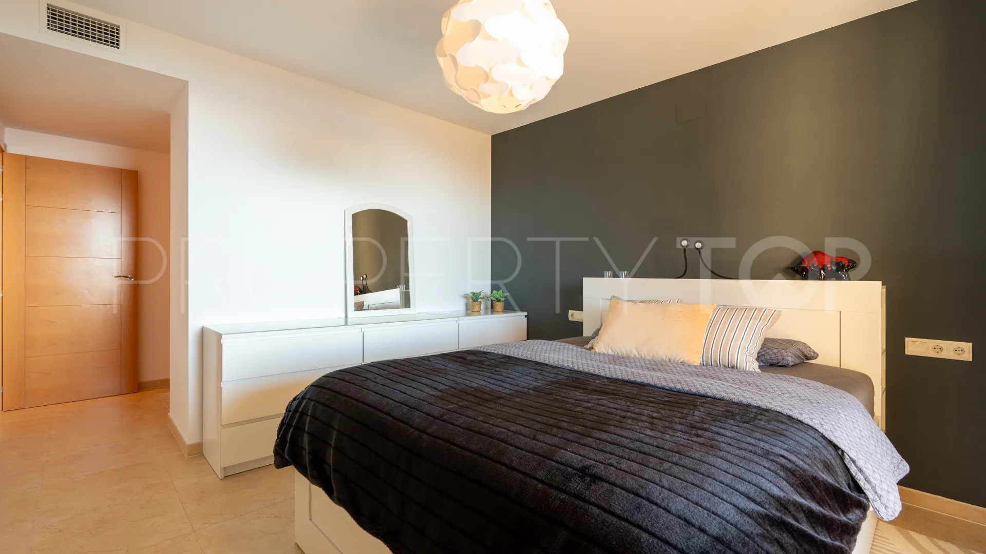 2 bedrooms Sitio de Calahonda ground floor apartment for sale
