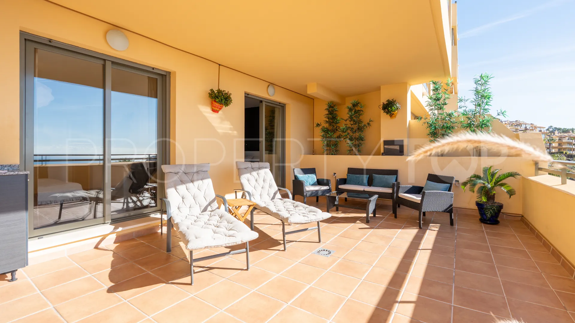2 bedrooms Sitio de Calahonda ground floor apartment for sale