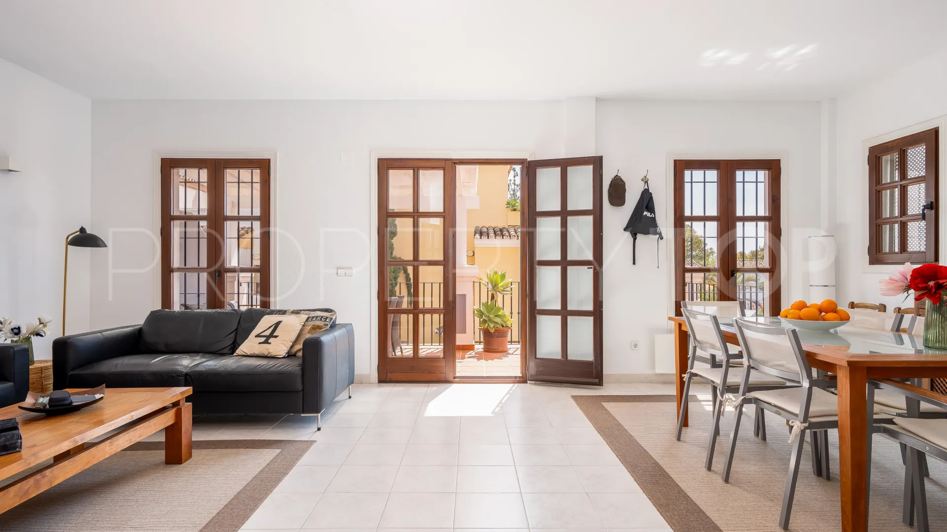 For sale town house in Marbella Golden Mile with 3 bedrooms