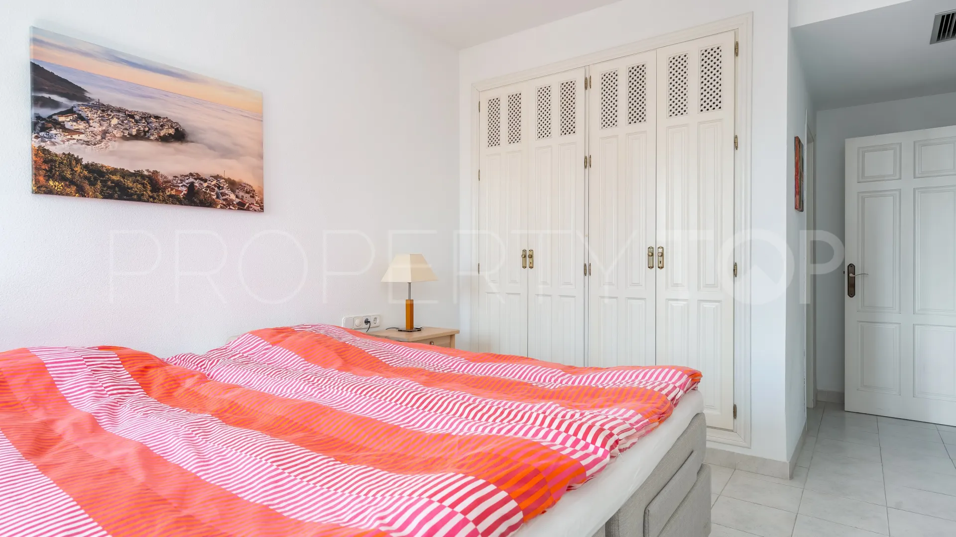 For sale town house in Marbella Golden Mile with 3 bedrooms