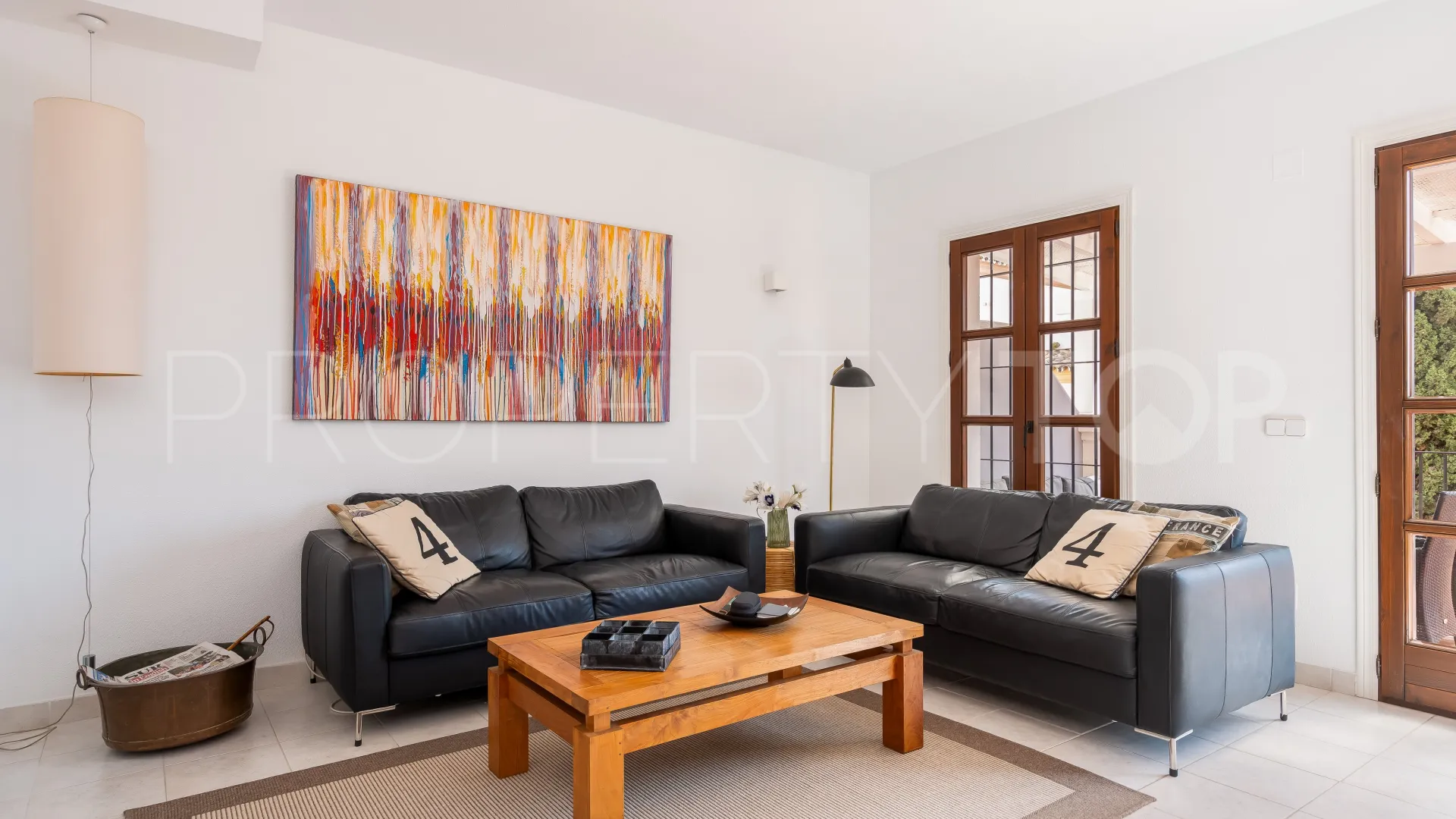 For sale town house in Marbella Golden Mile with 3 bedrooms