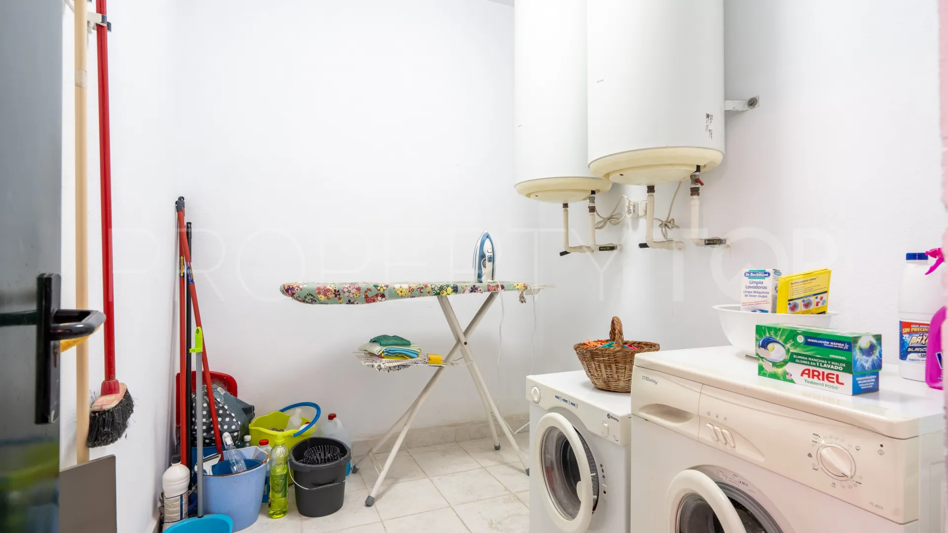 For sale town house in Marbella Golden Mile with 3 bedrooms