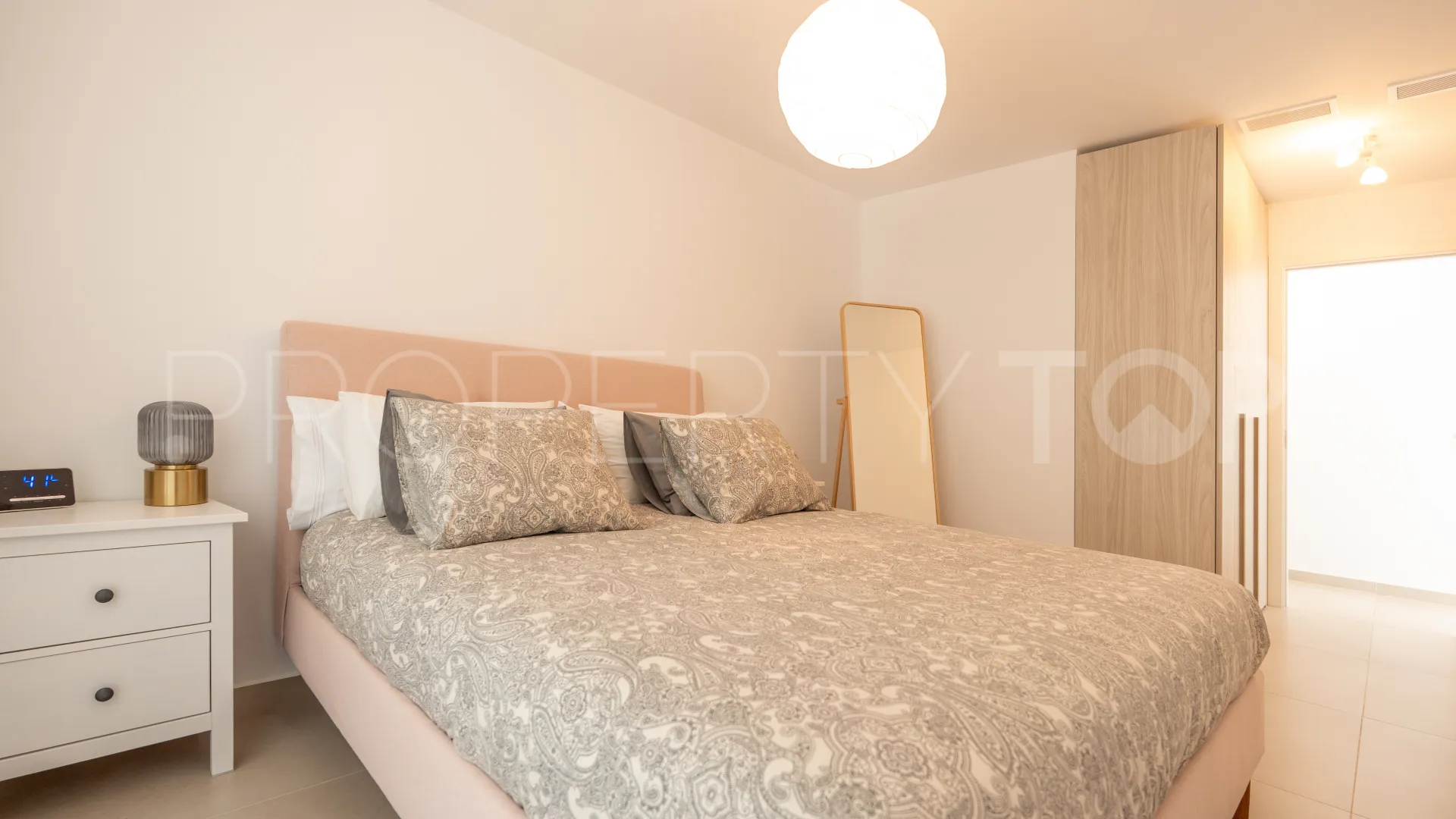 Duplex penthouse for sale in Benalmadena Pueblo with 3 bedrooms