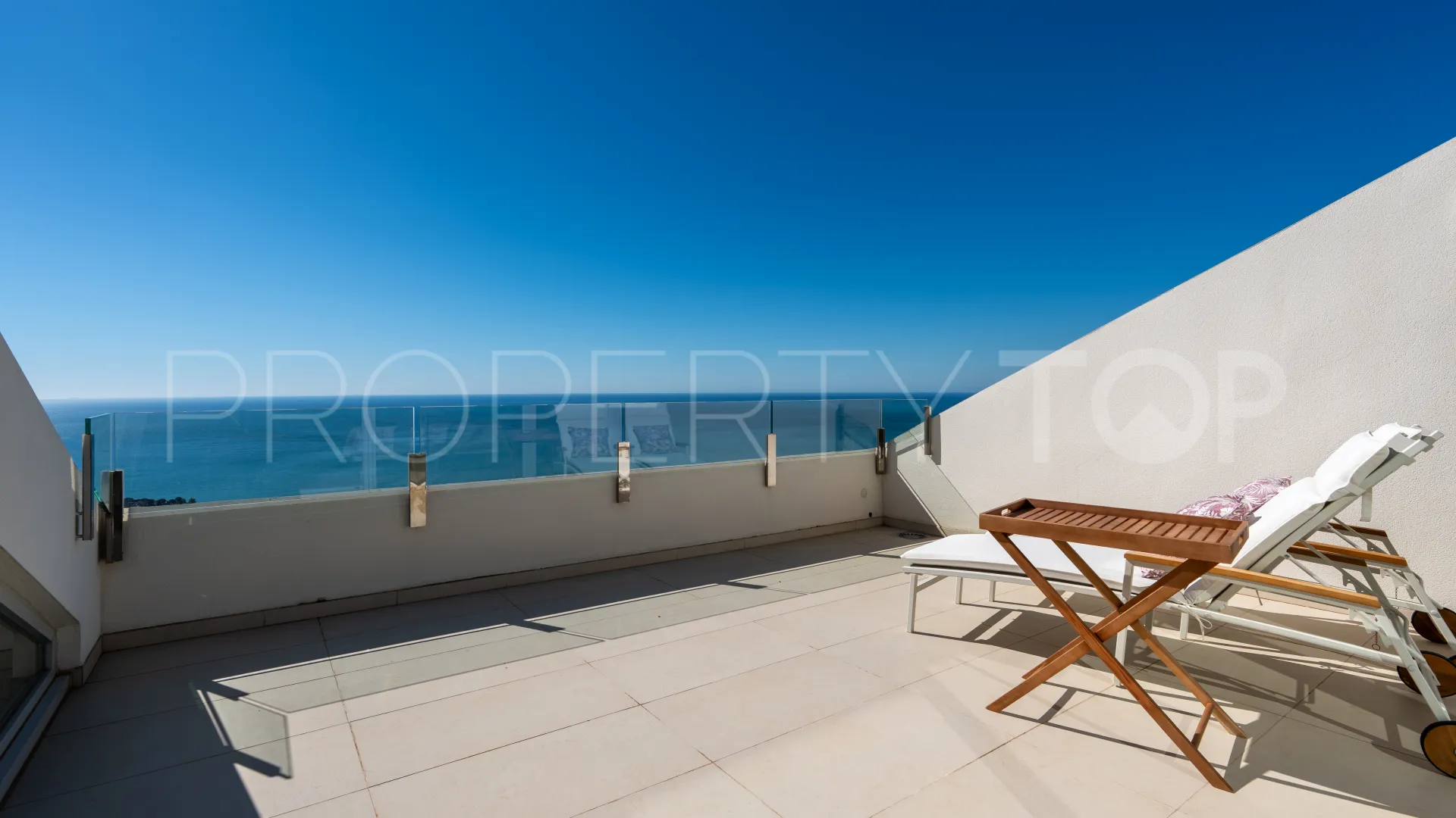 Duplex penthouse for sale in Benalmadena Pueblo with 3 bedrooms