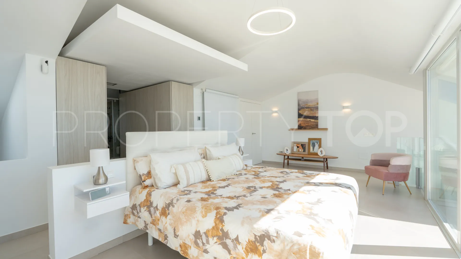 Duplex penthouse for sale in Benalmadena Pueblo with 3 bedrooms