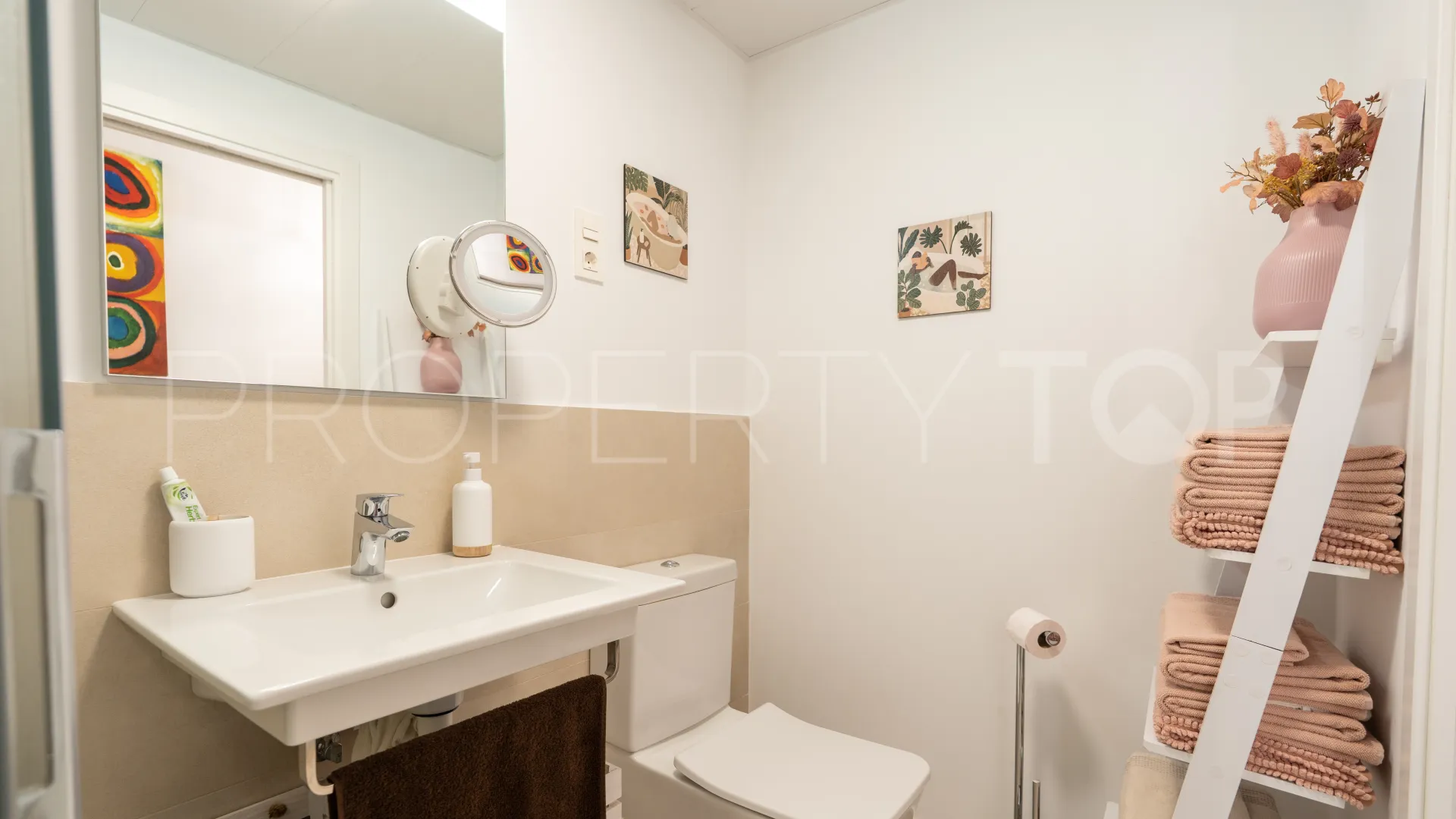 Duplex penthouse for sale in Benalmadena Pueblo with 3 bedrooms
