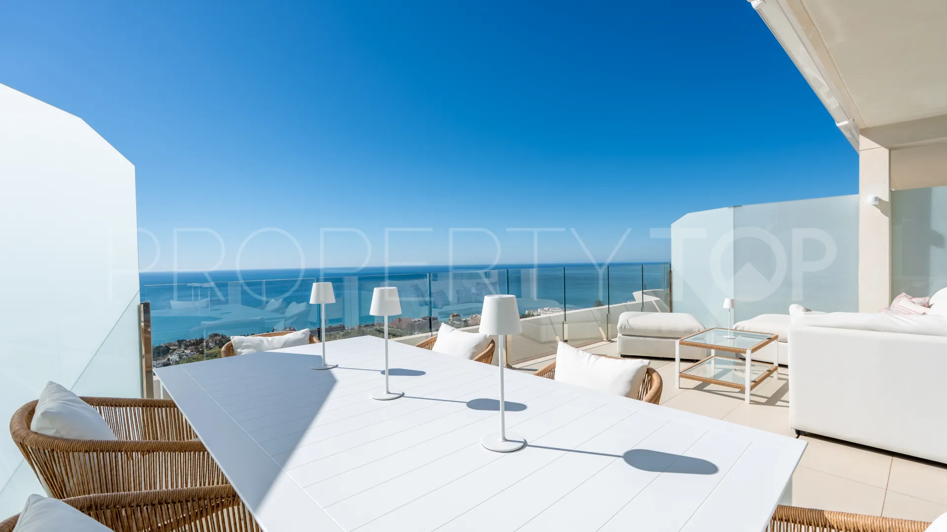 Duplex penthouse for sale in Benalmadena Pueblo with 3 bedrooms