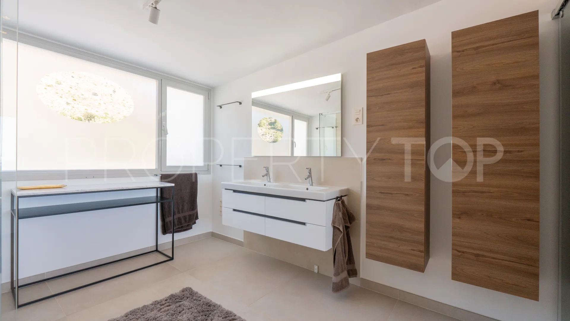 Buy duplex penthouse in Benalmadena Pueblo