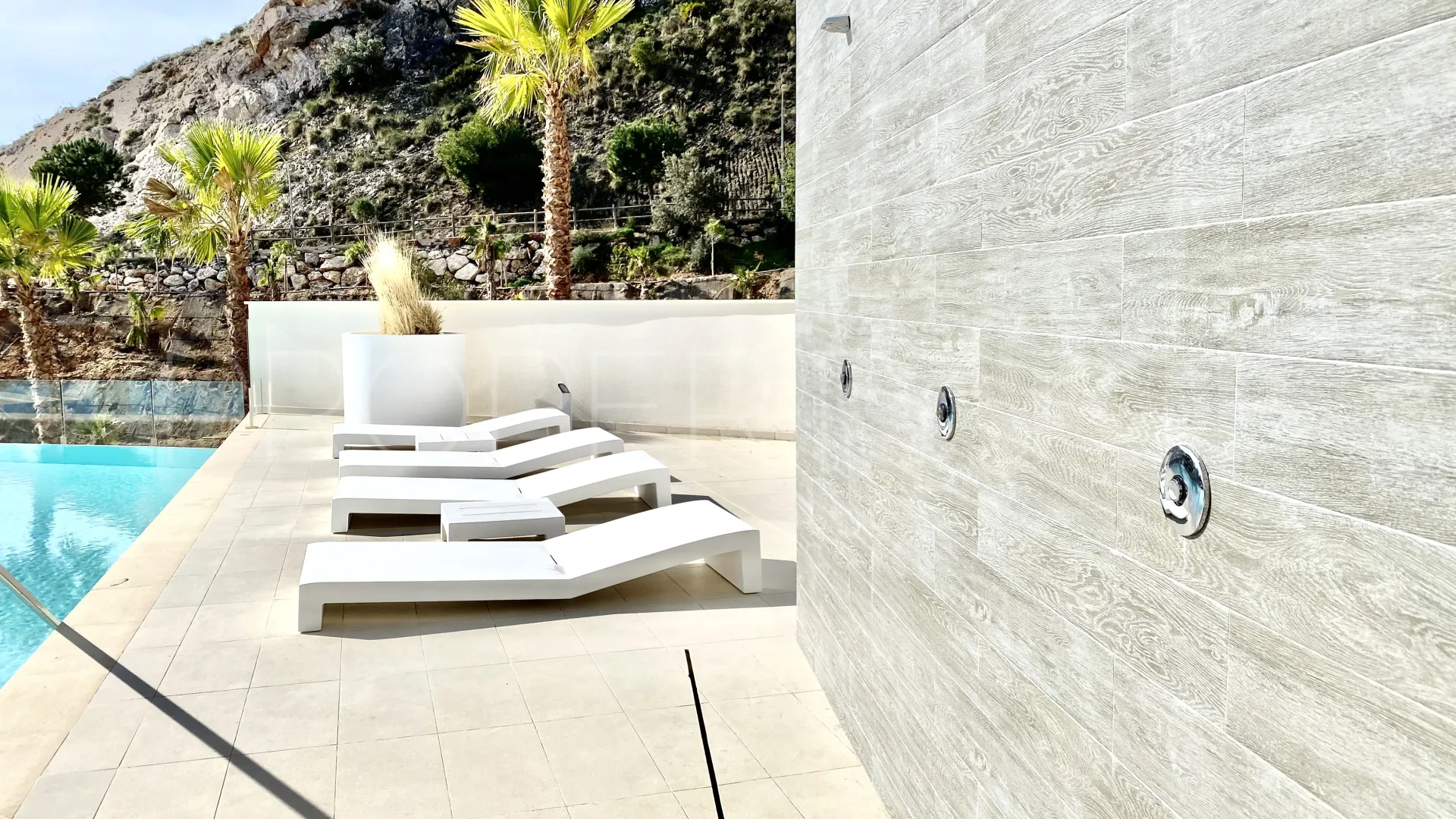 Buy duplex penthouse in Benalmadena Pueblo