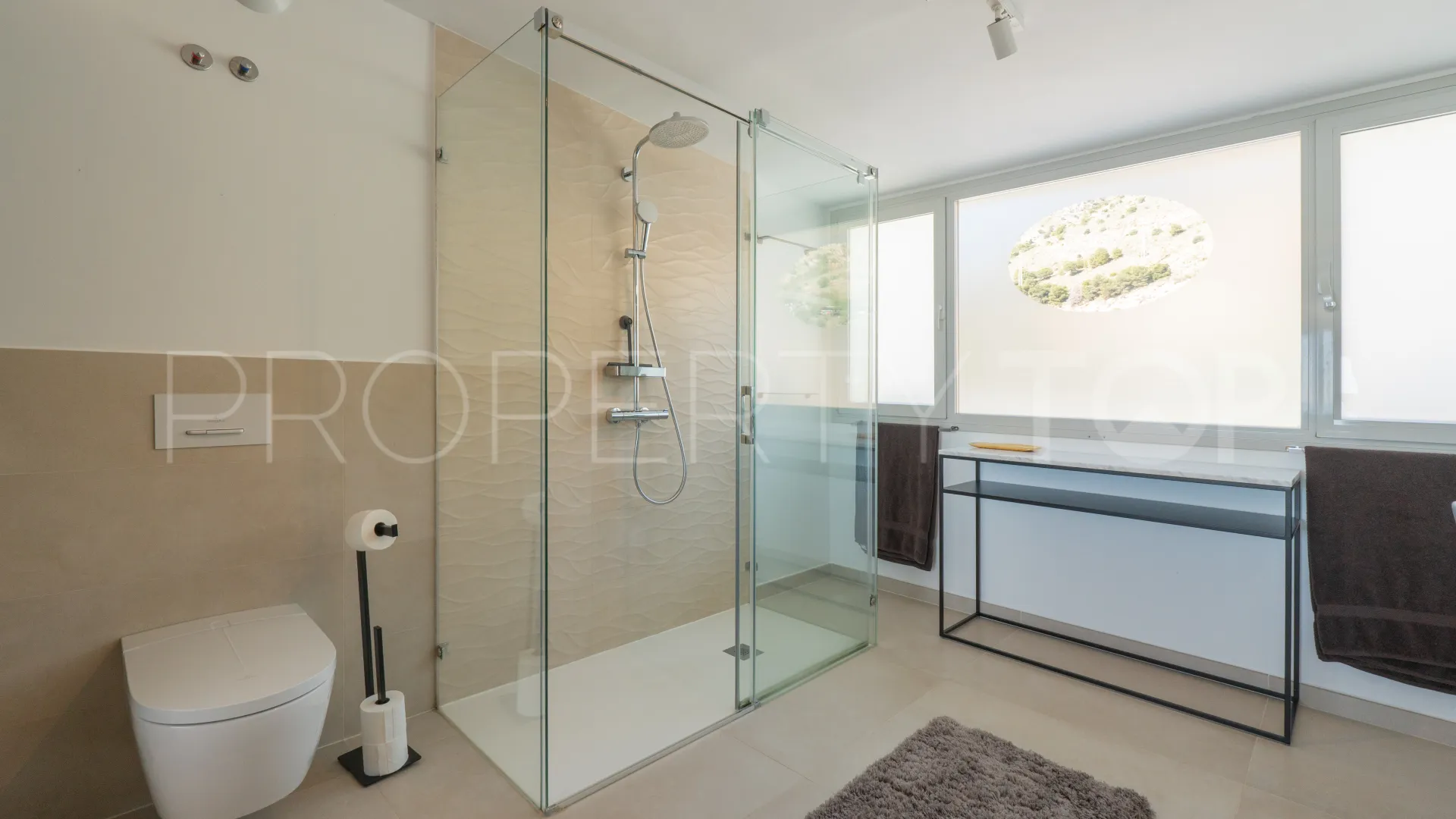Buy duplex penthouse in Benalmadena Pueblo