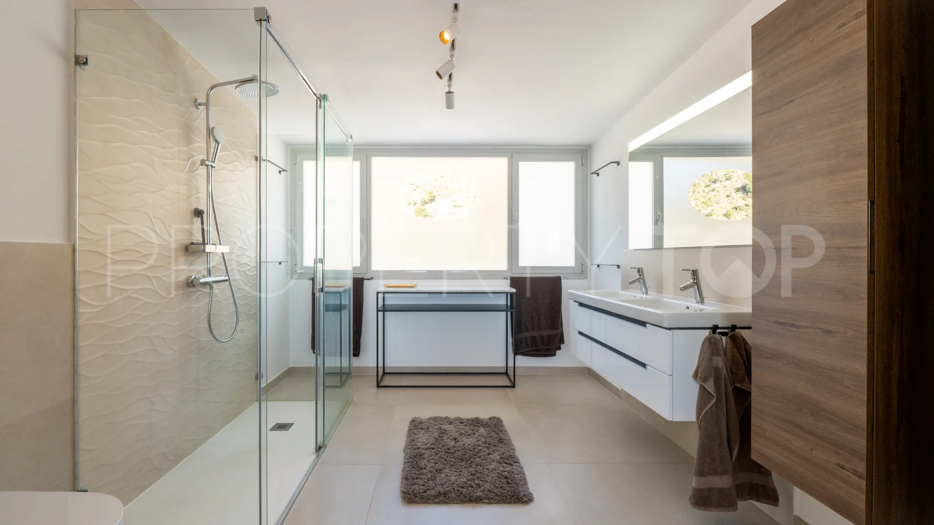 Buy duplex penthouse in Benalmadena Pueblo