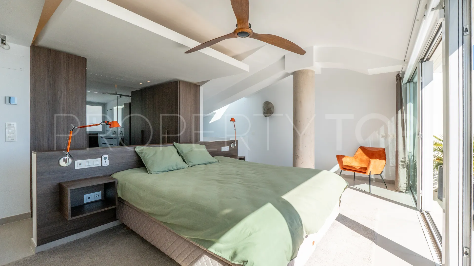 Buy duplex penthouse in Benalmadena Pueblo